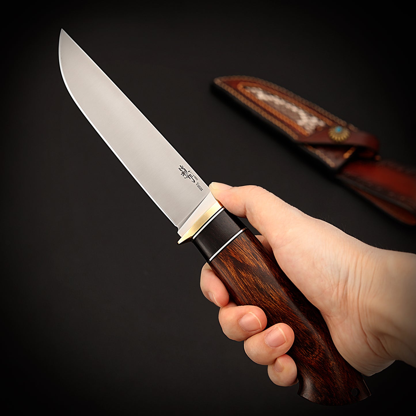 Vanax Super Clean Steel Skinner Knife with Leather Sheath