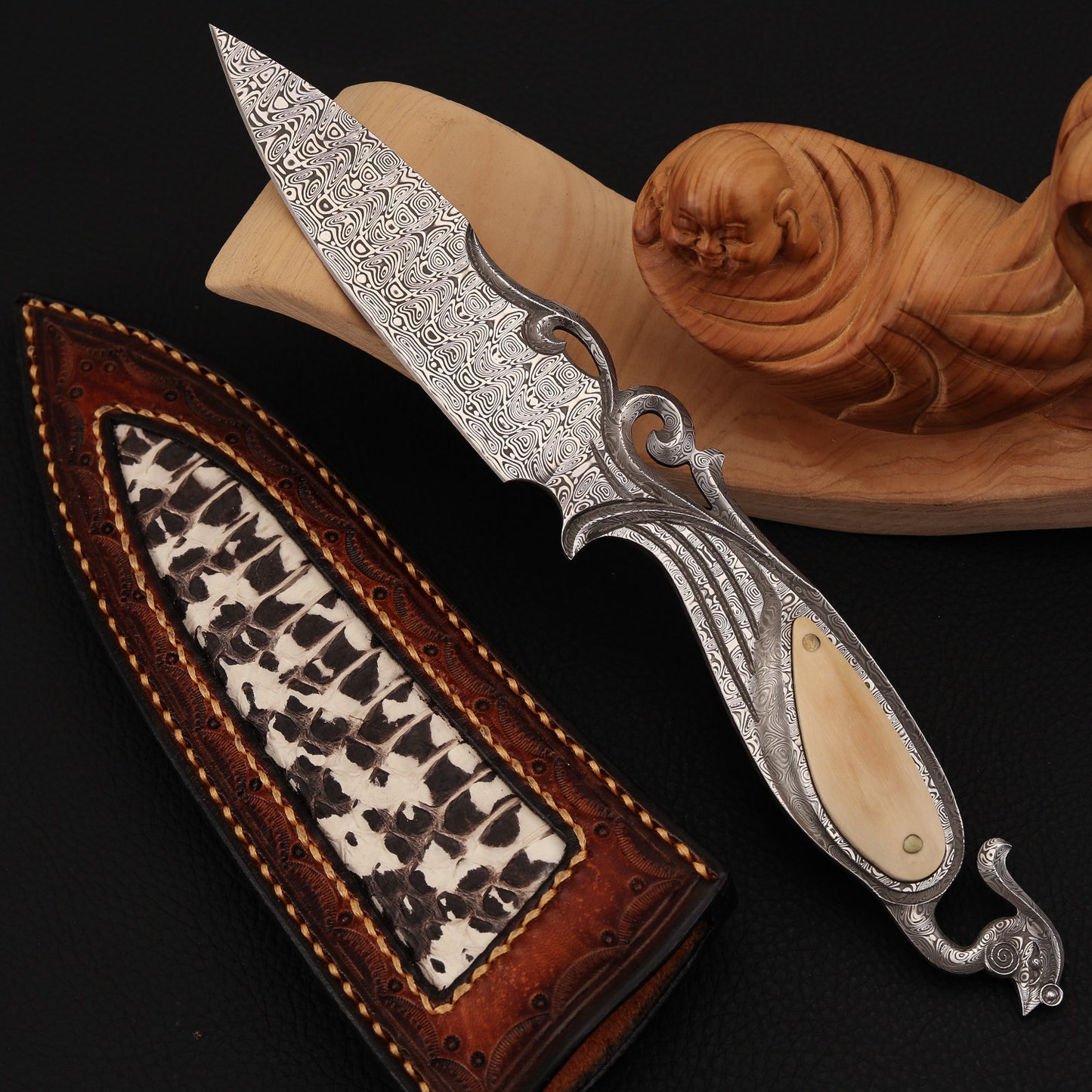 Cuchillo de hoja fija tallado a mano PHOENIX