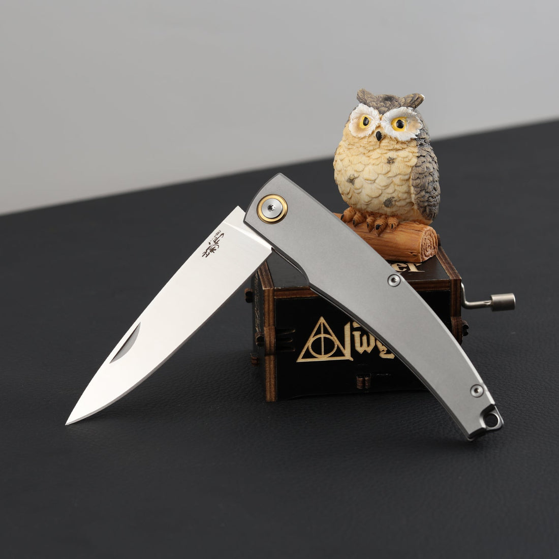 How Big Is a Bowie Knife?