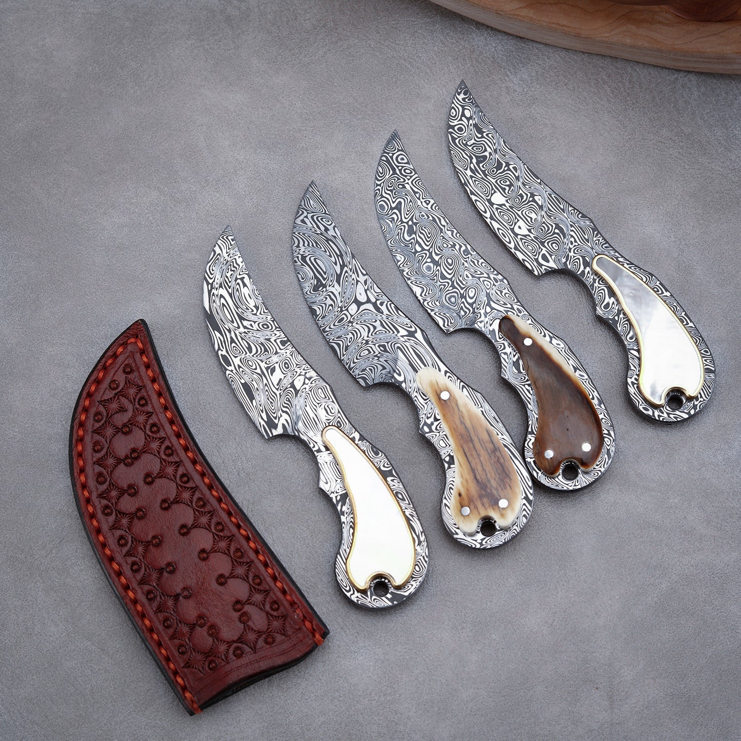 Custom Fixed Blade Knife in Damasteel