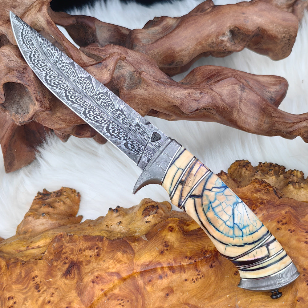 Feather Damascus Steel Hunter with Leather Sheath