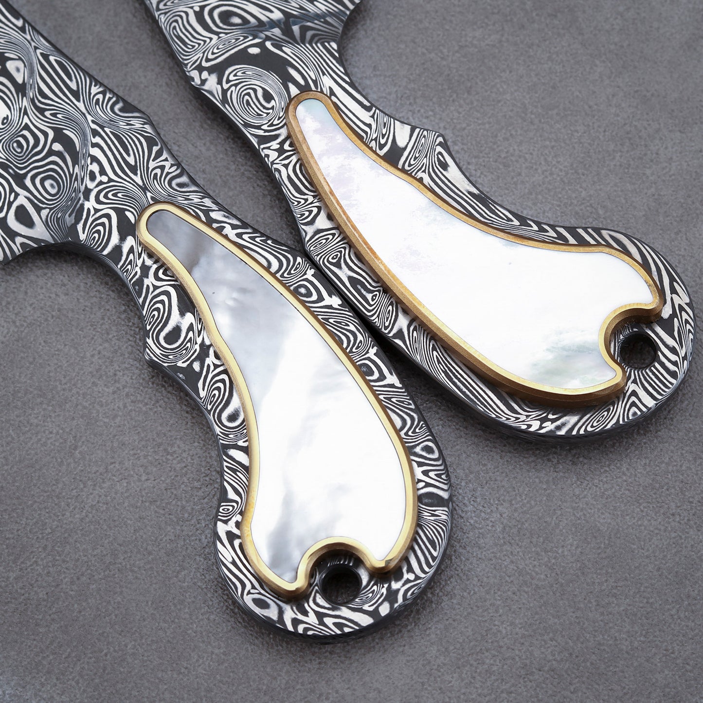 Custom Fixed Blade Knife in Damasteel