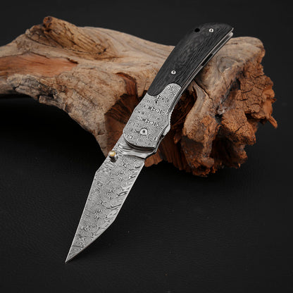 Eagle Hand-engraved Liner Lock Folding Knife Inlaid with 24K Gold