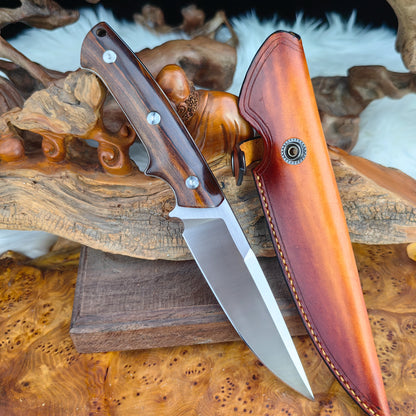 Cuchillo Hunter en VGmax con Desert Ironwood