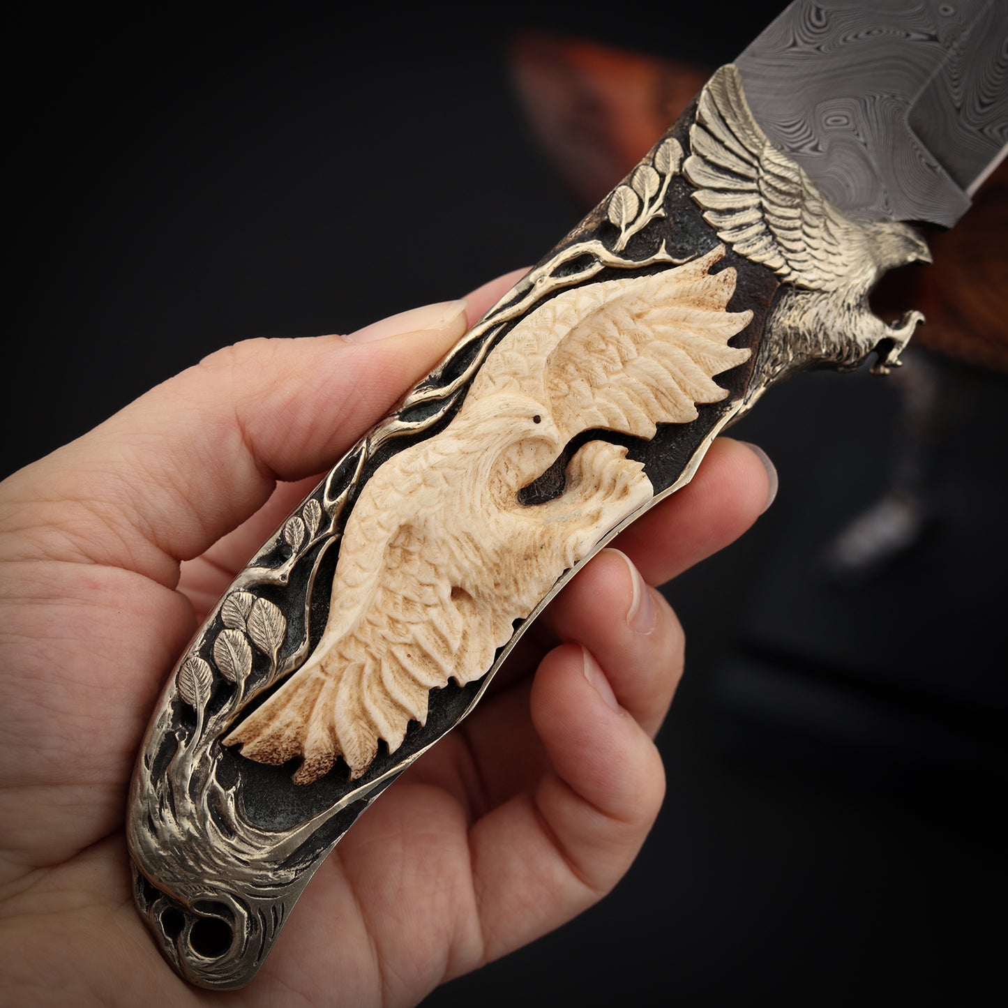 Cuchillo de hoja fija tallado a mano Tigerhawk