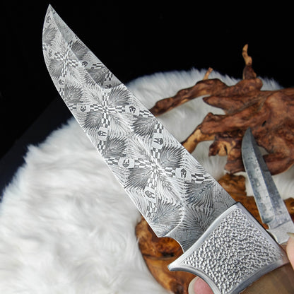 Hand-forged Mosaic Damascus Fixed Blade Knife